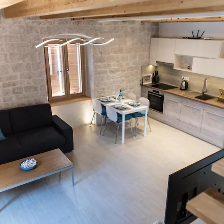 Limestone Heritage House Trogir Exterior foto