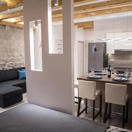Limestone Heritage House Trogir Zimmer foto
