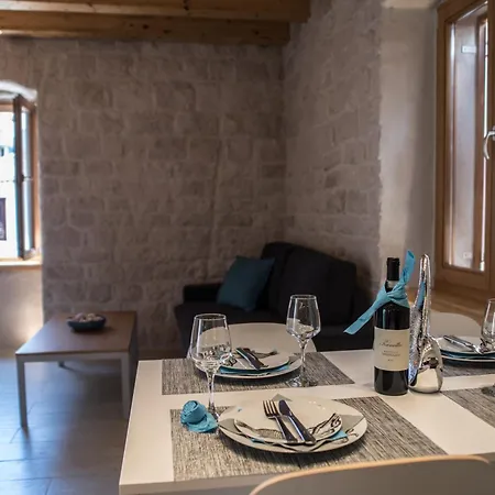 Limestone Heritage House Trogir Zimmer foto