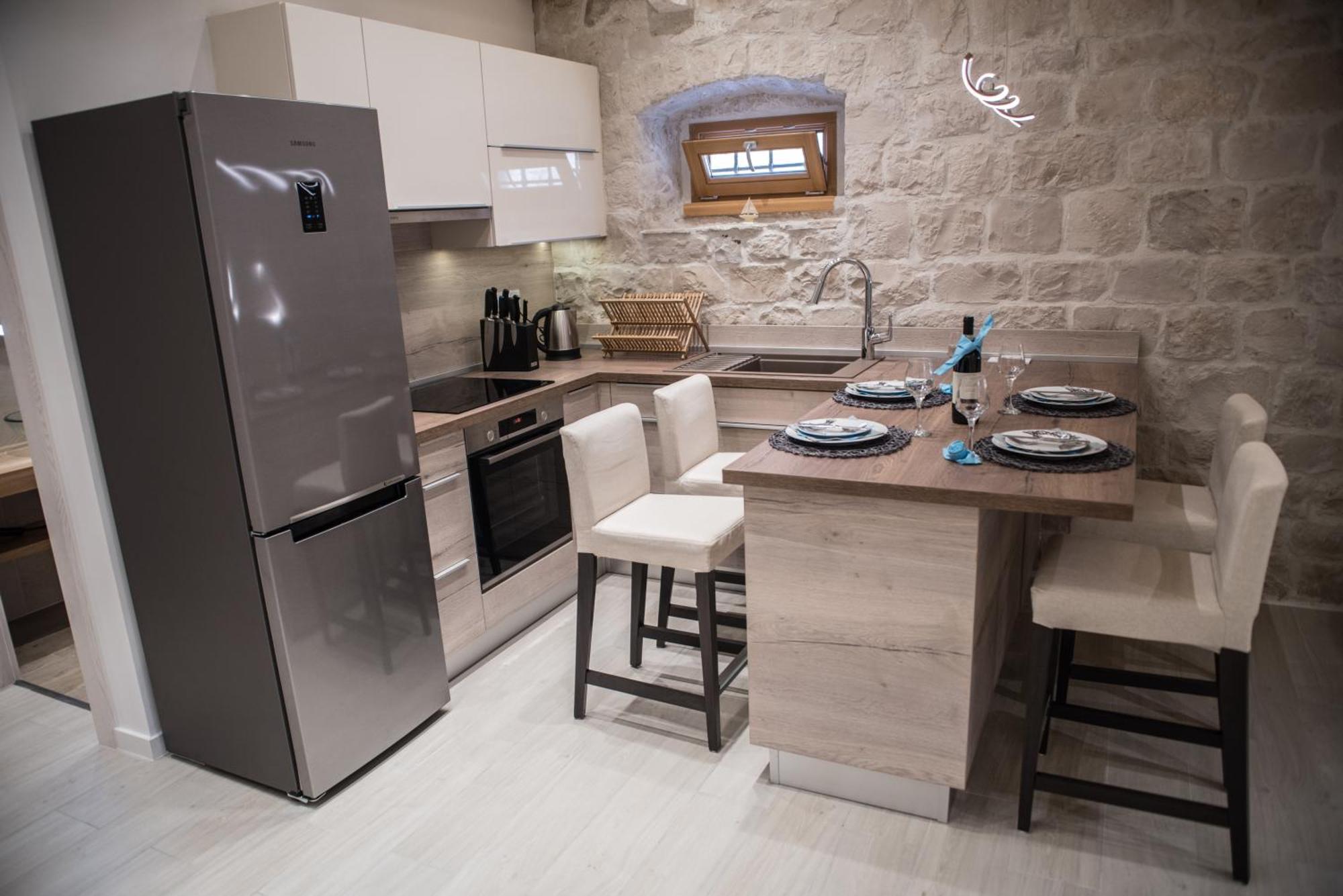 Limestone Heritage House Aparthotel